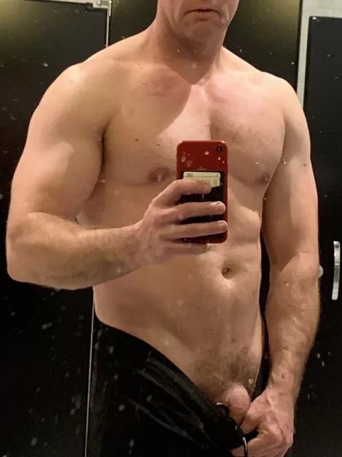 PlanetFitness [m]ens locker