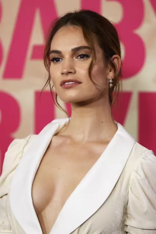 Play Lily James or Lea Seydoux for me?