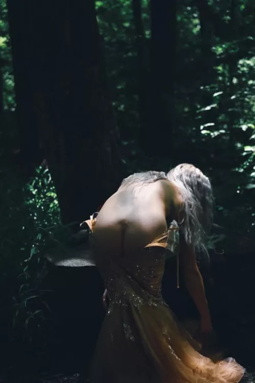 Play with me nude in these enchanted forests 🪄