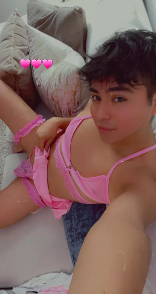 Play with my bussy wedgie hehe. 😋💖