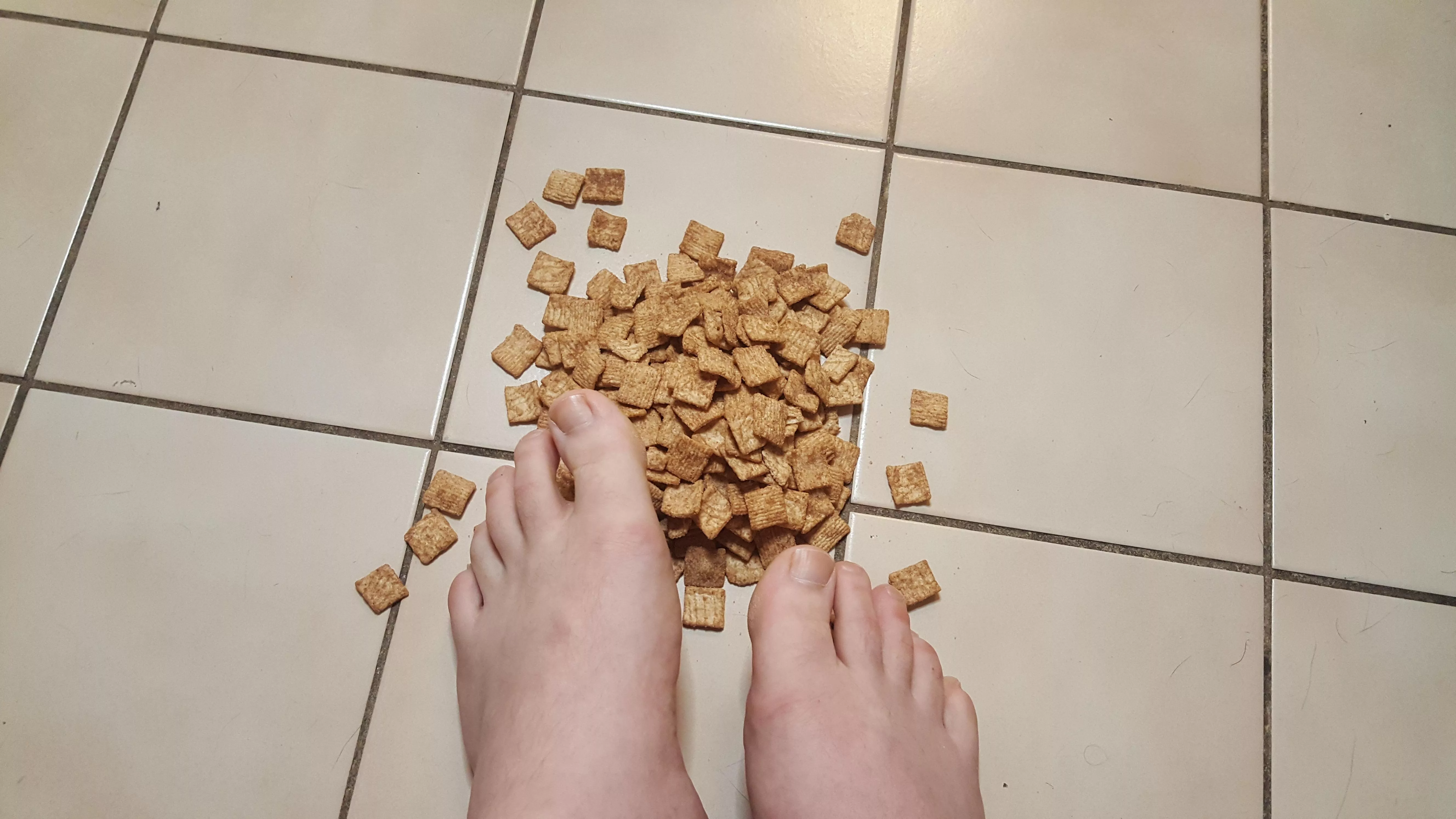 Playing with food gets me everytime