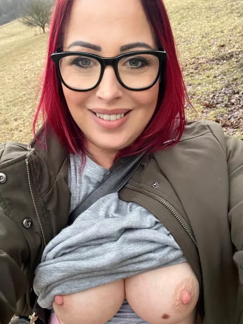 Please donβt tell that I love to show naked in the nature