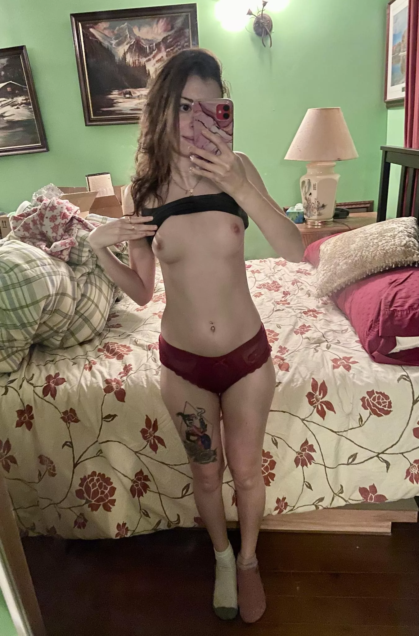 please ignore my unmatched socks 😅❤️