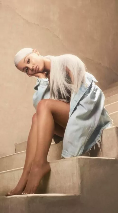 Please make me your slave as Ariana Grande, Billie Eilish or Megan Fox