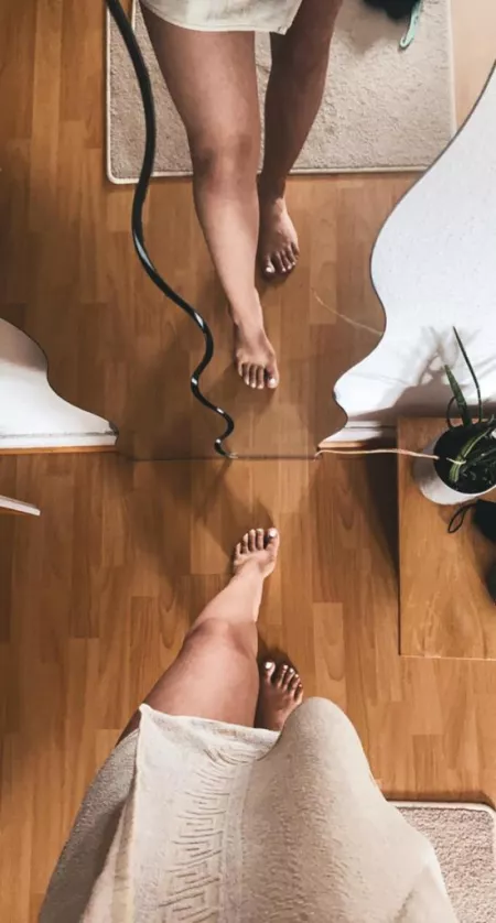 Please take that towel of me and fuck my wet pussy🥺💦