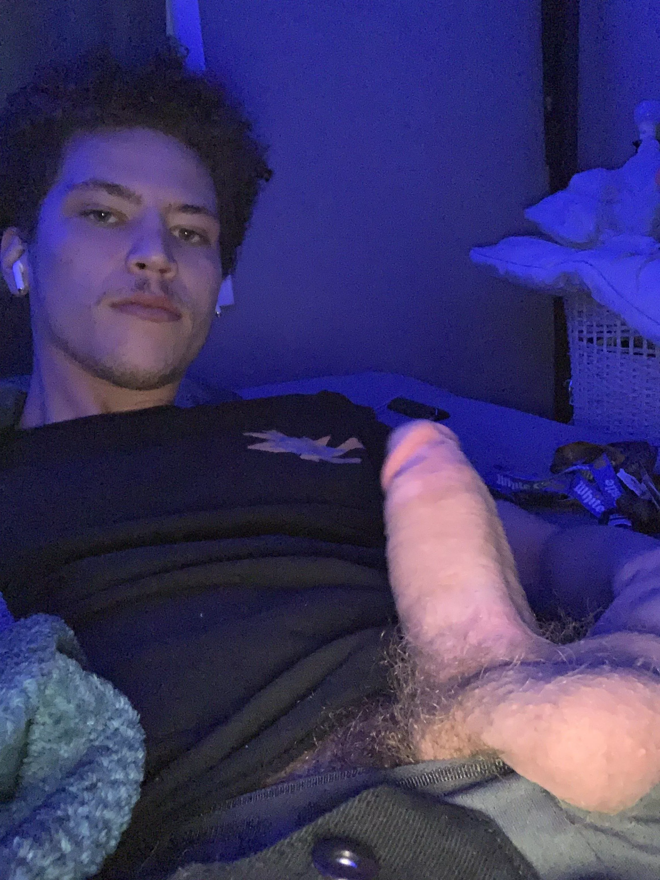 Pm me if you play apex