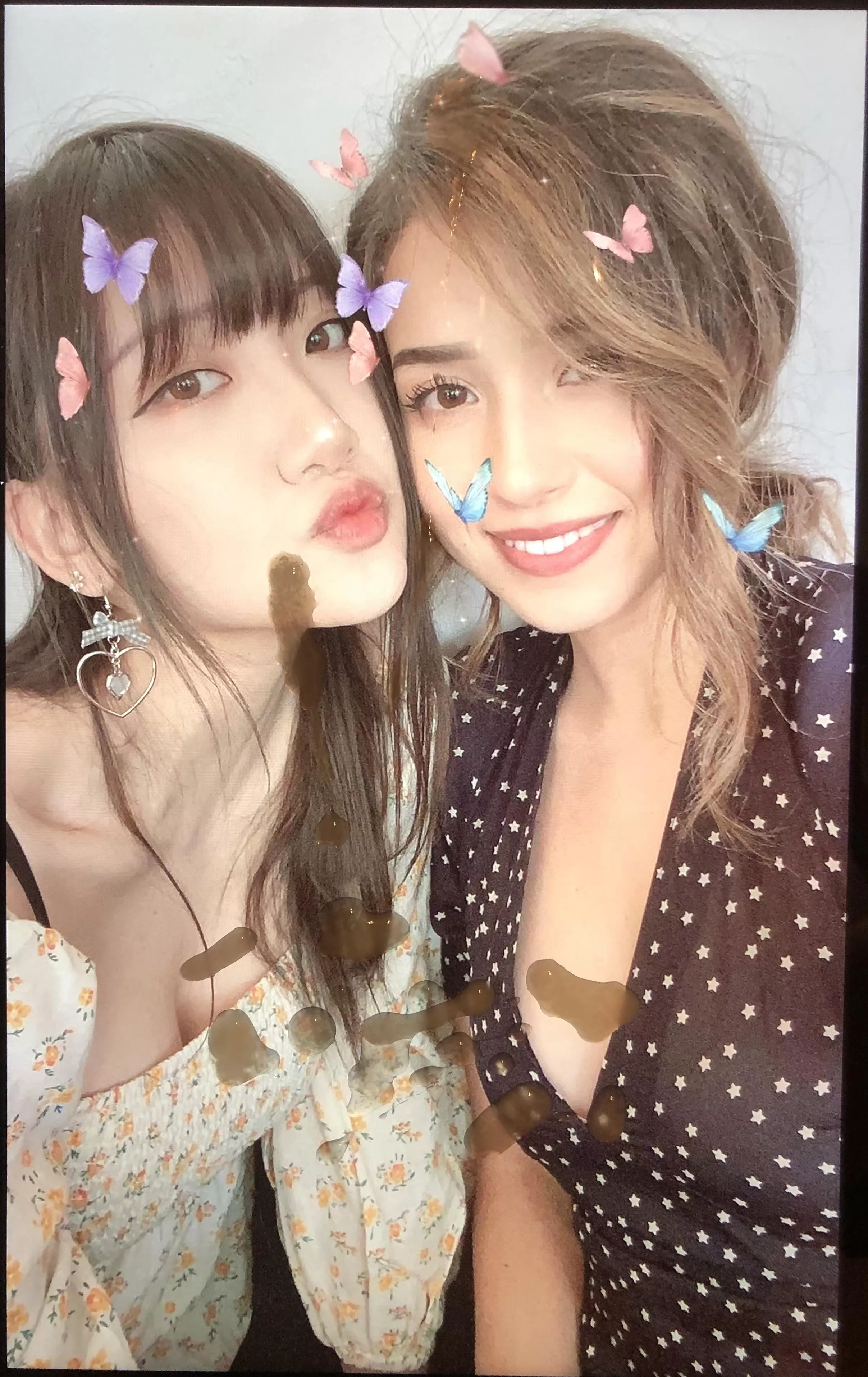 Poki and Aria are so cute Poki and Aria are so cute