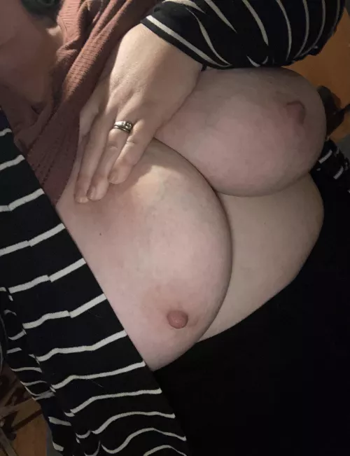 Poky nipples on giant tits