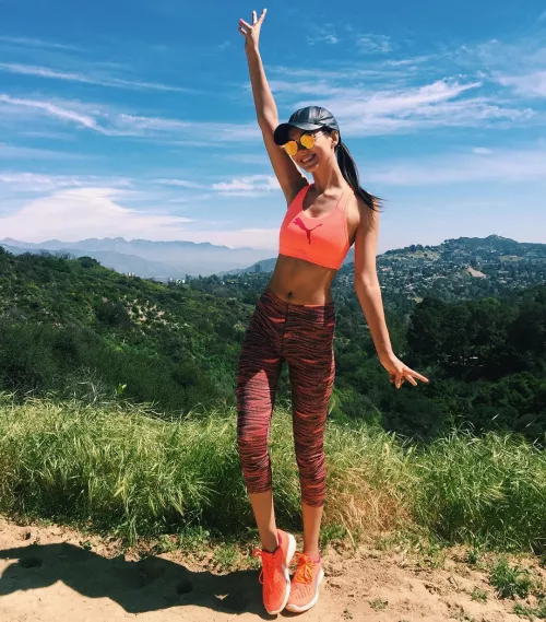 Ponytail and Sunglasses!!