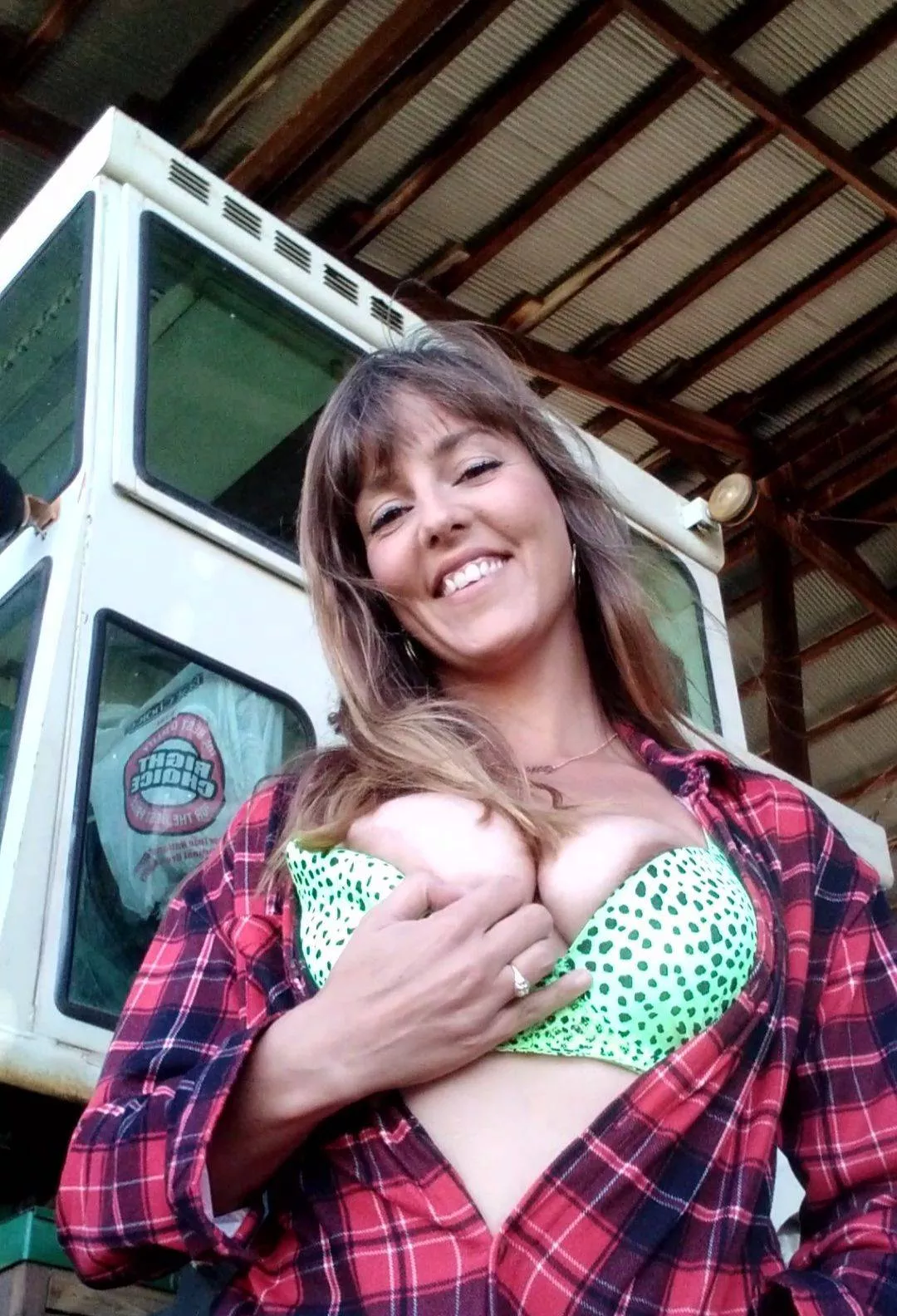 Popping mine out on the farm for all then bulls in my life😉😅