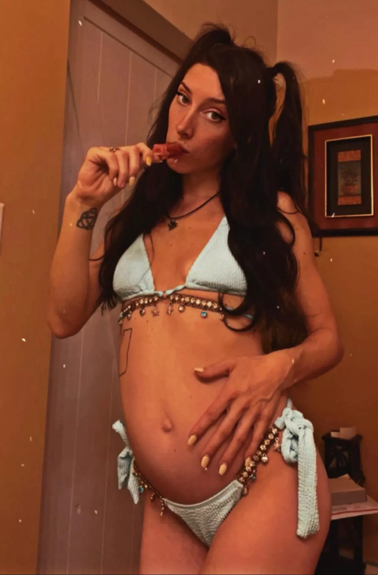 Popsicles are one of my cravings 😝 Popsicles are one of my cravings 😝