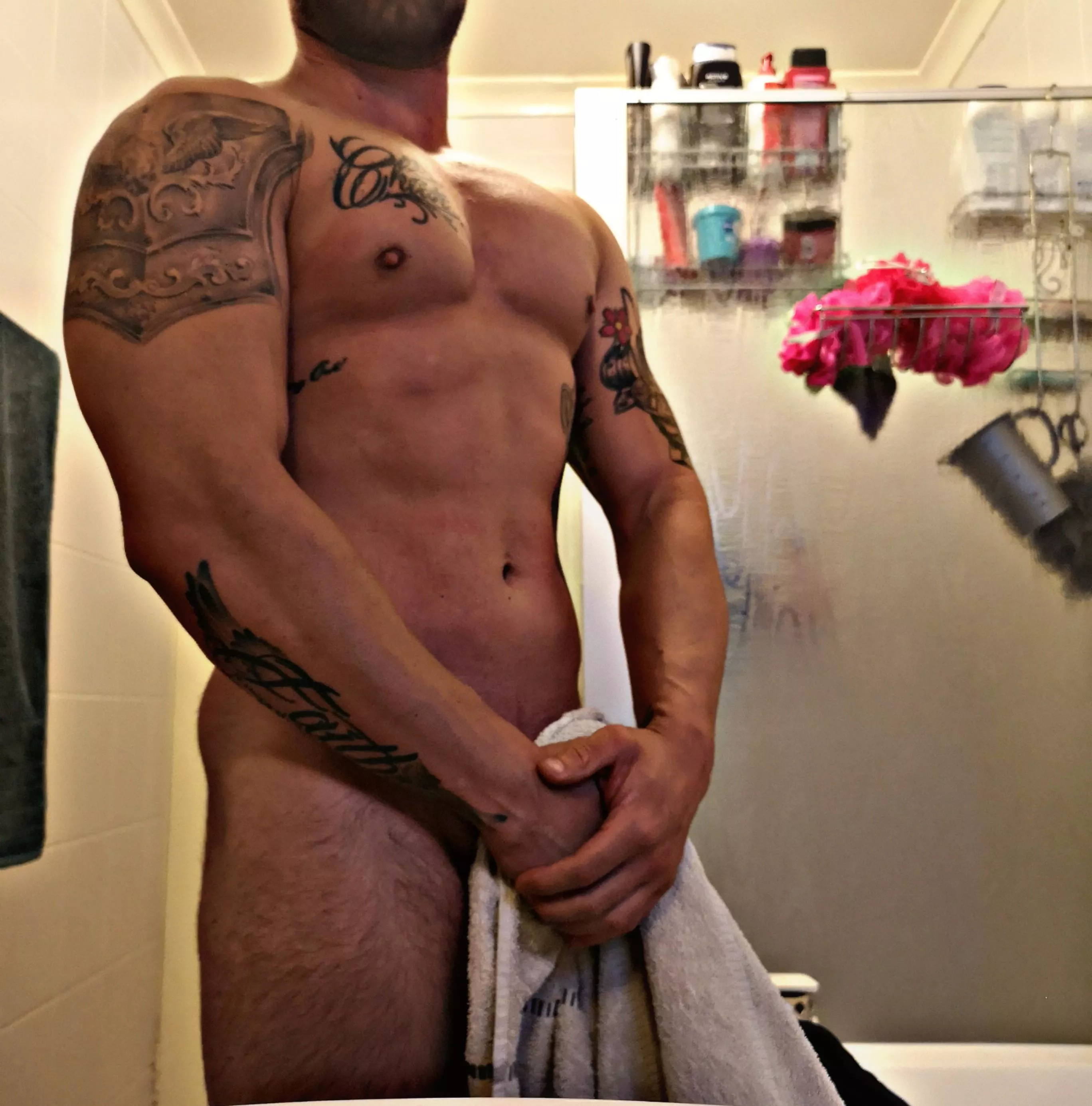 Post workout. Should I drop the towel ladies? (M) 34 Post workout. Should I drop the towel ladies? (M) 34