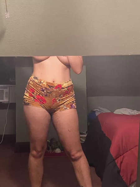 Posting this makes me so horny 💦🤤