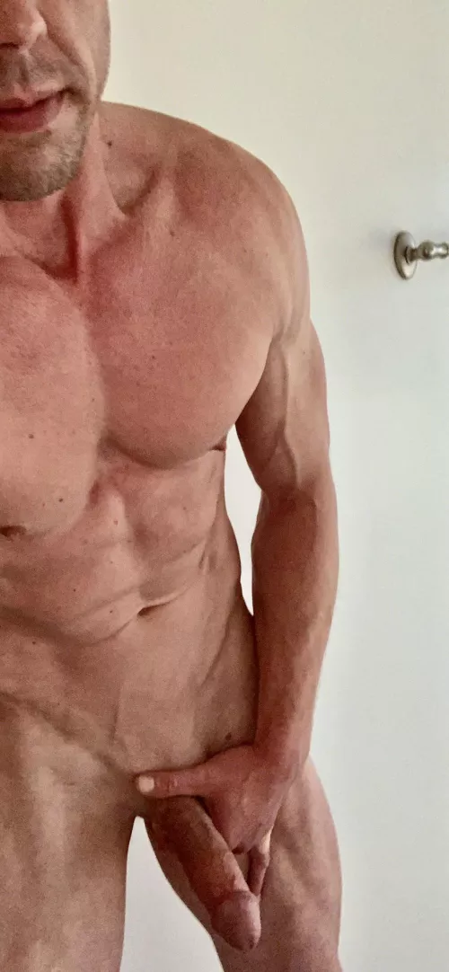Post-workout hit the showers đź’¦