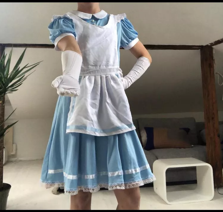 POV: Your femboy maid wants he’s money for he’s hard work