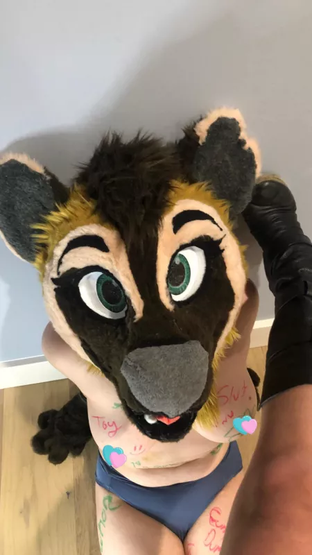 POV, youβre putting a bratty yeen in her place