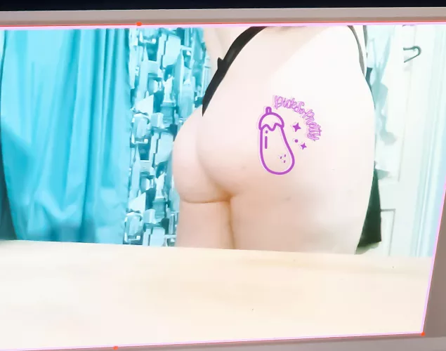 pov: you're watching through my webcam ♡