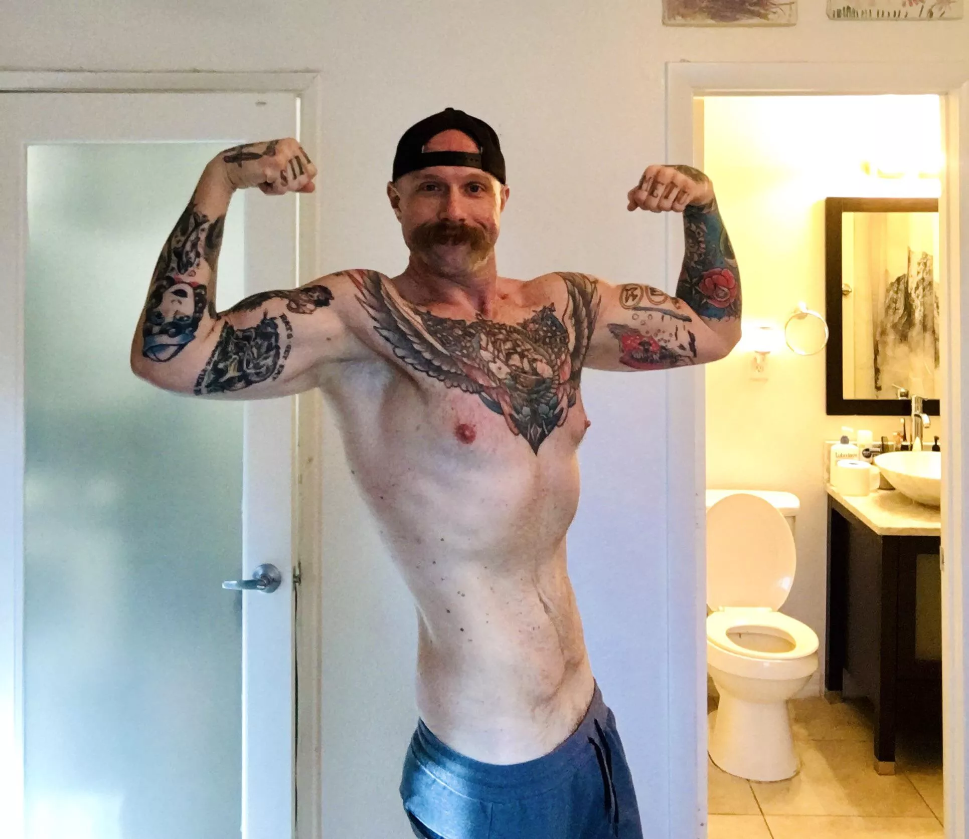 Pre gym sweatpants selfie