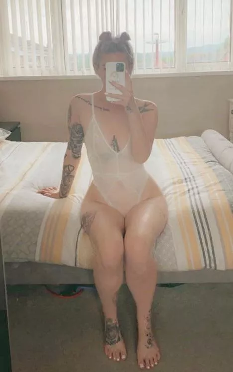 pretty in white?? 😜