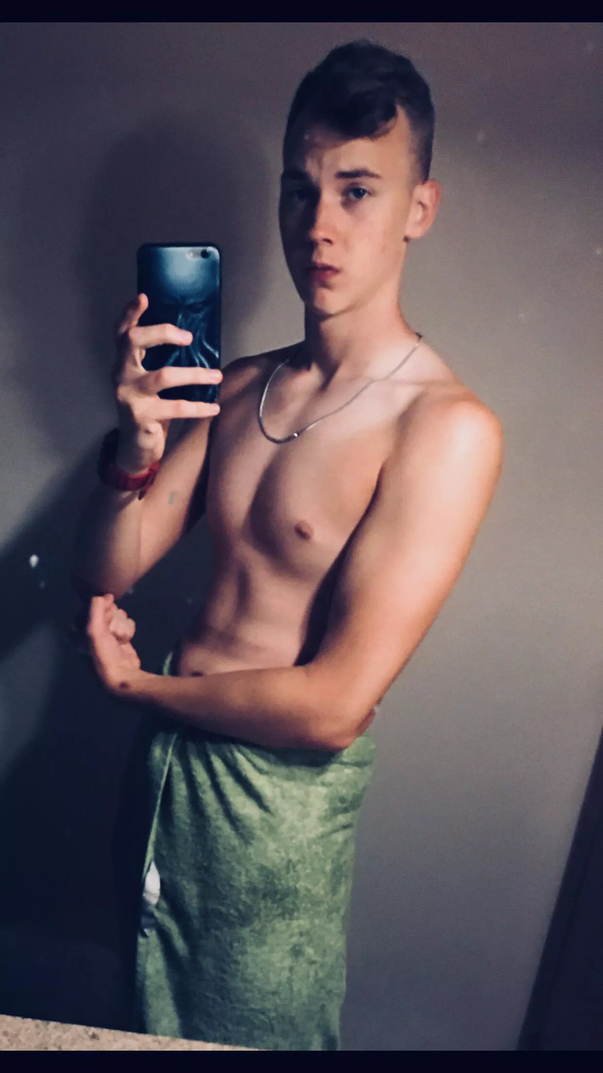 Pretty insecure about my body, what do you think? Pretty insecure about my body, what do you think?