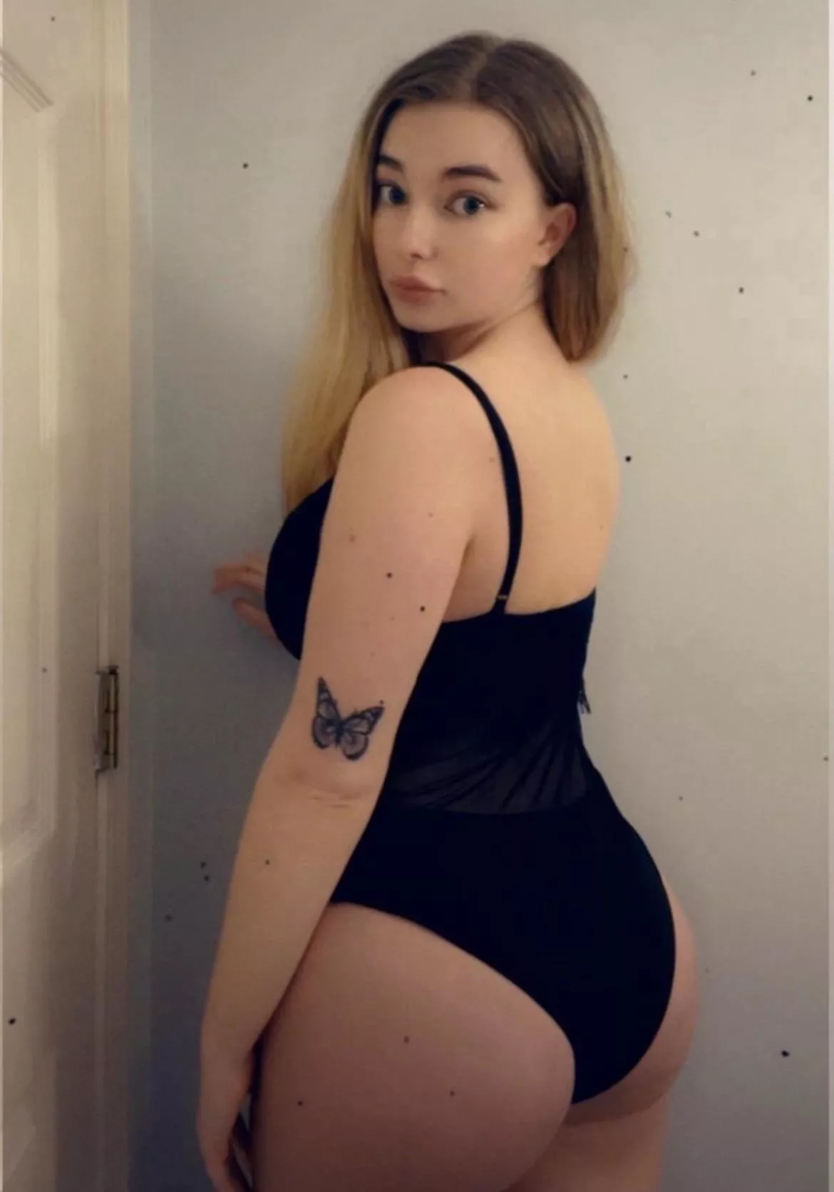 Pretty to look at, hard to catch 🦋 Pretty to look at, hard to catch 🦋