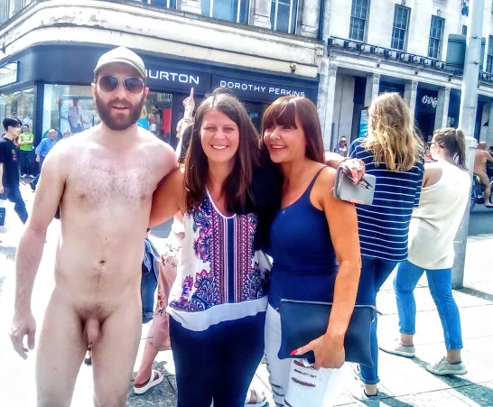 Public cfnm