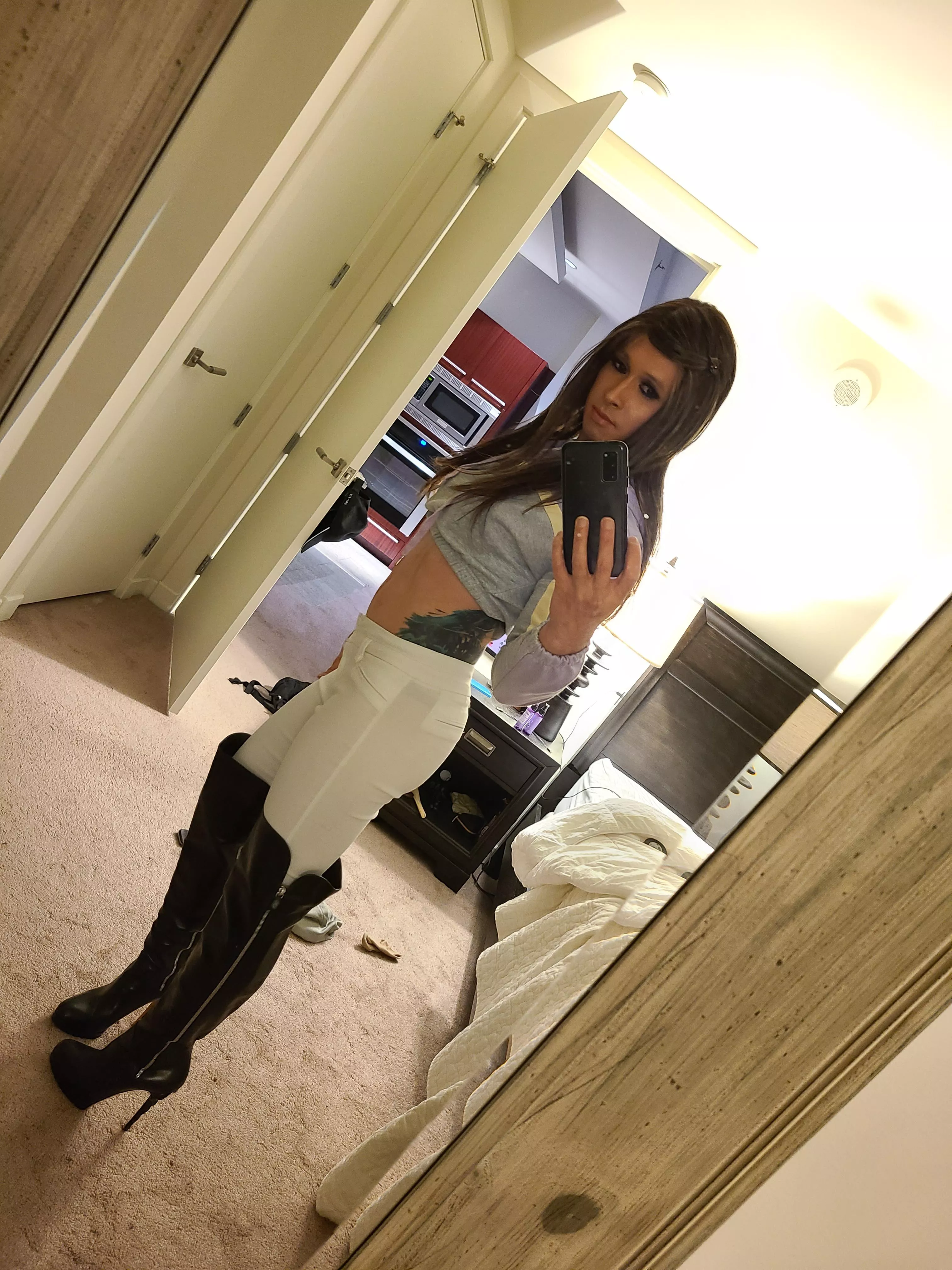 Pull my 7.5 cock out and worship it slave