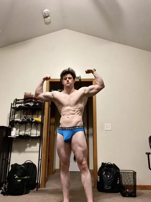 Pull my briefs down and start sucking Pull my briefs down and start sucking