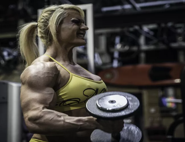 Pumped IFBB Pro Lisa Cross