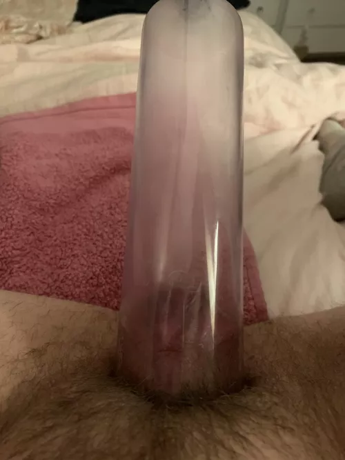 pumping with a huge crystal bedknob in my pussy.. im so full inside and pumped to my limits outside π¦