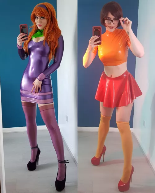 Purplemuffinz as Daphne and Velma (Scooby Doo)
