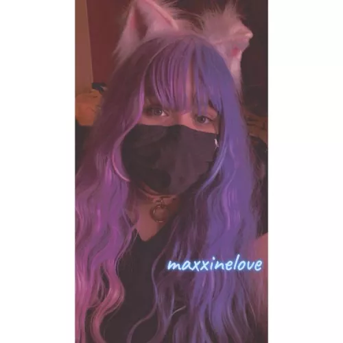 Put a leash on me and make me yours ~