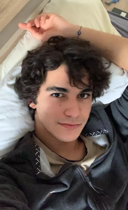 « Put the pen down, dear. We both know you’re not writing anything. »