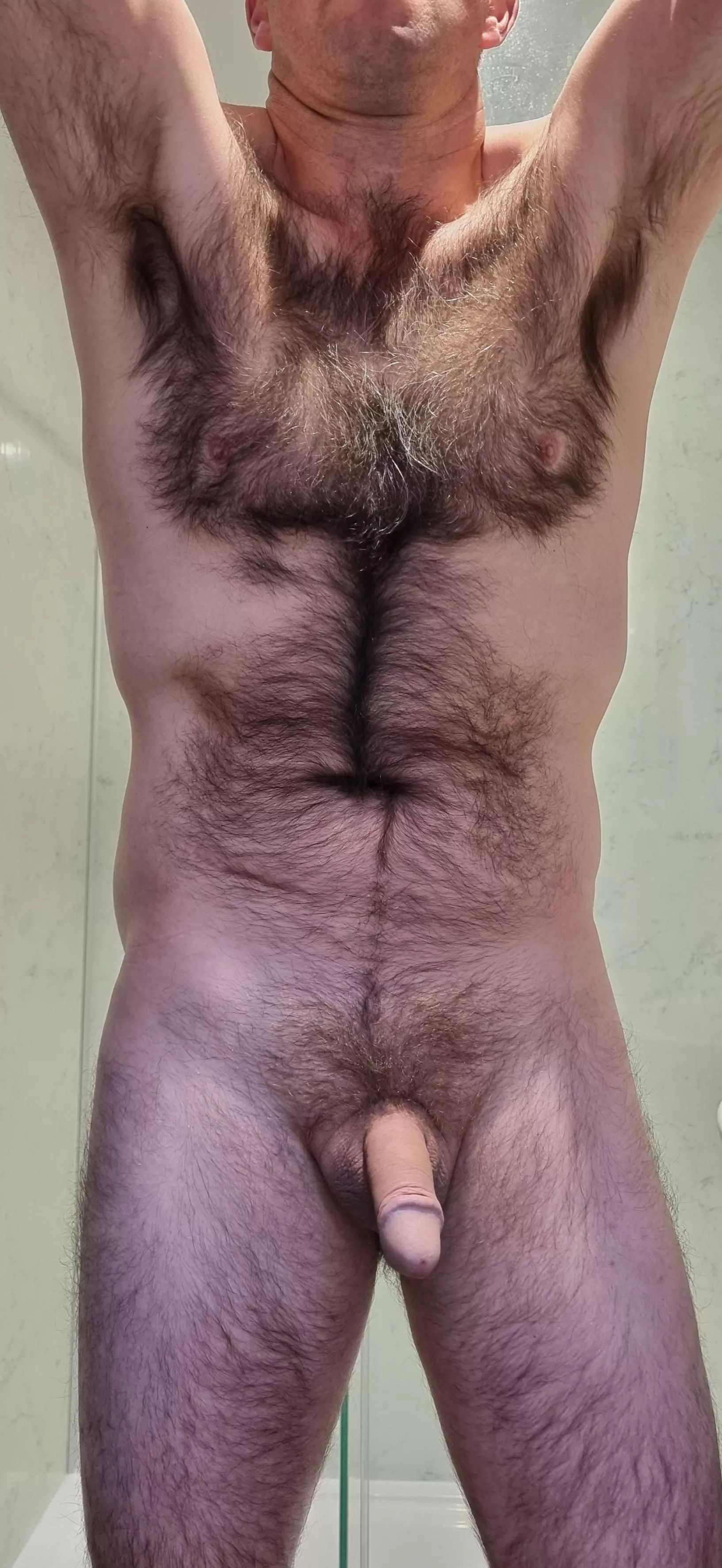 Put your arms up if your after it this weekend 😜