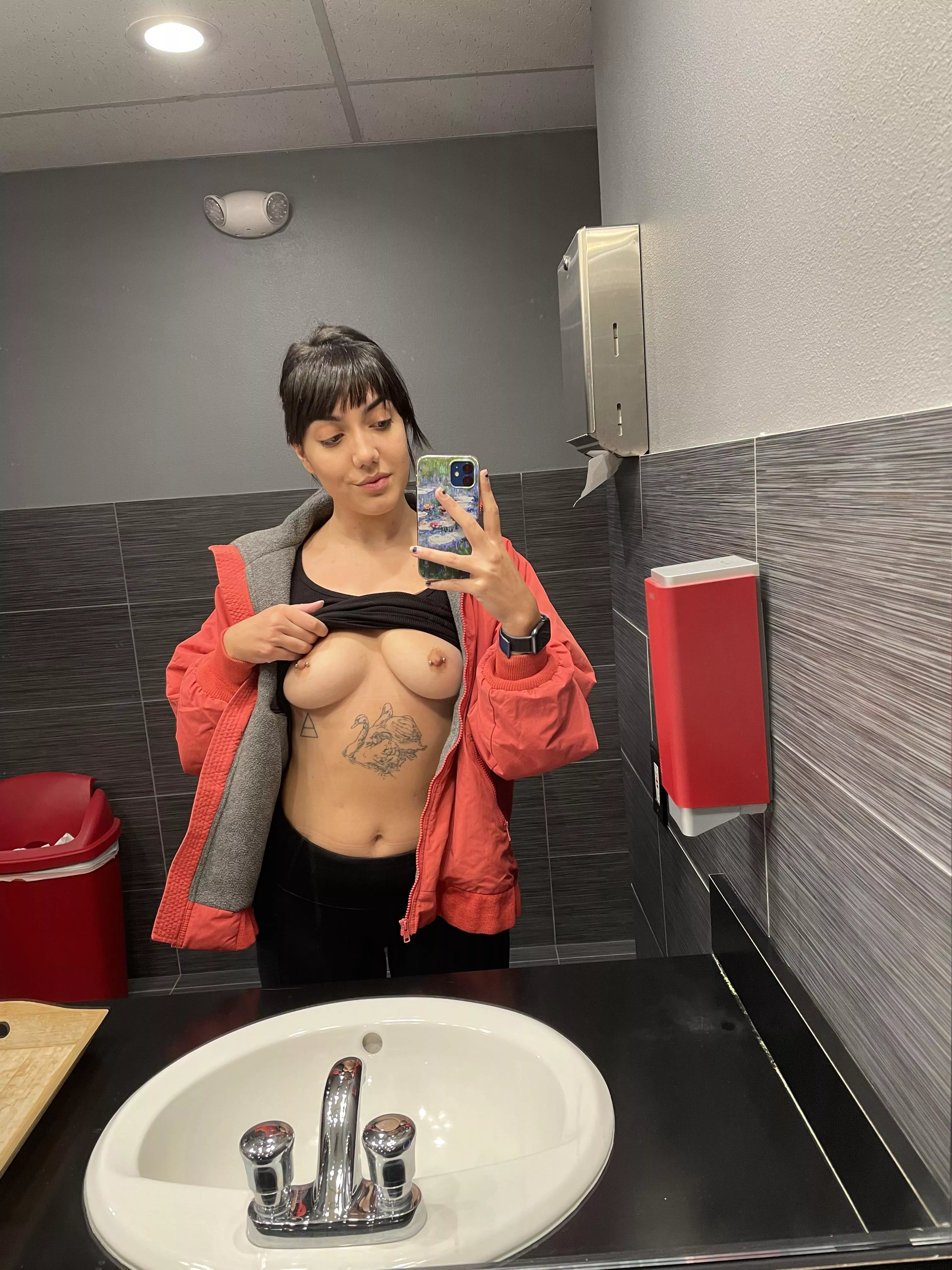 Quick flash for you 👀 F23