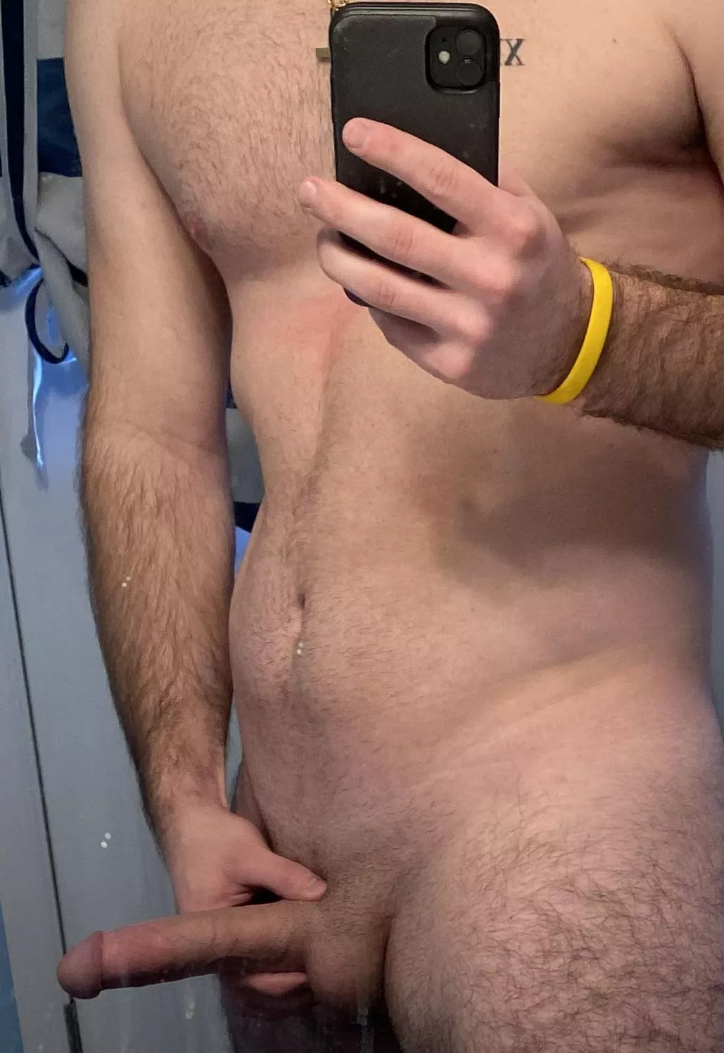 Quick pre shower pic 😜