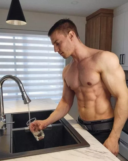 Quick remind, drink water ππ¦