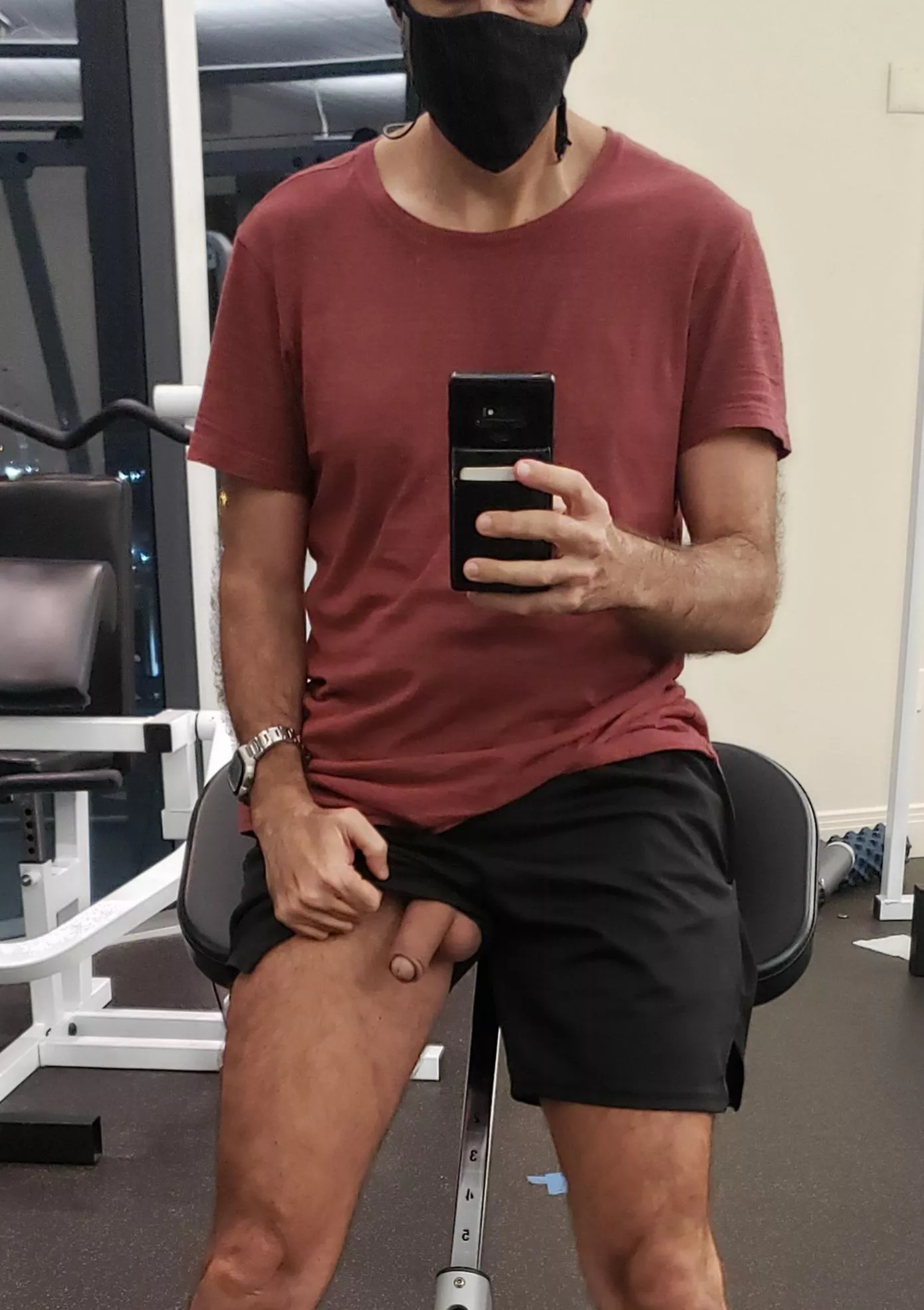 Quick & risky flash at the gym