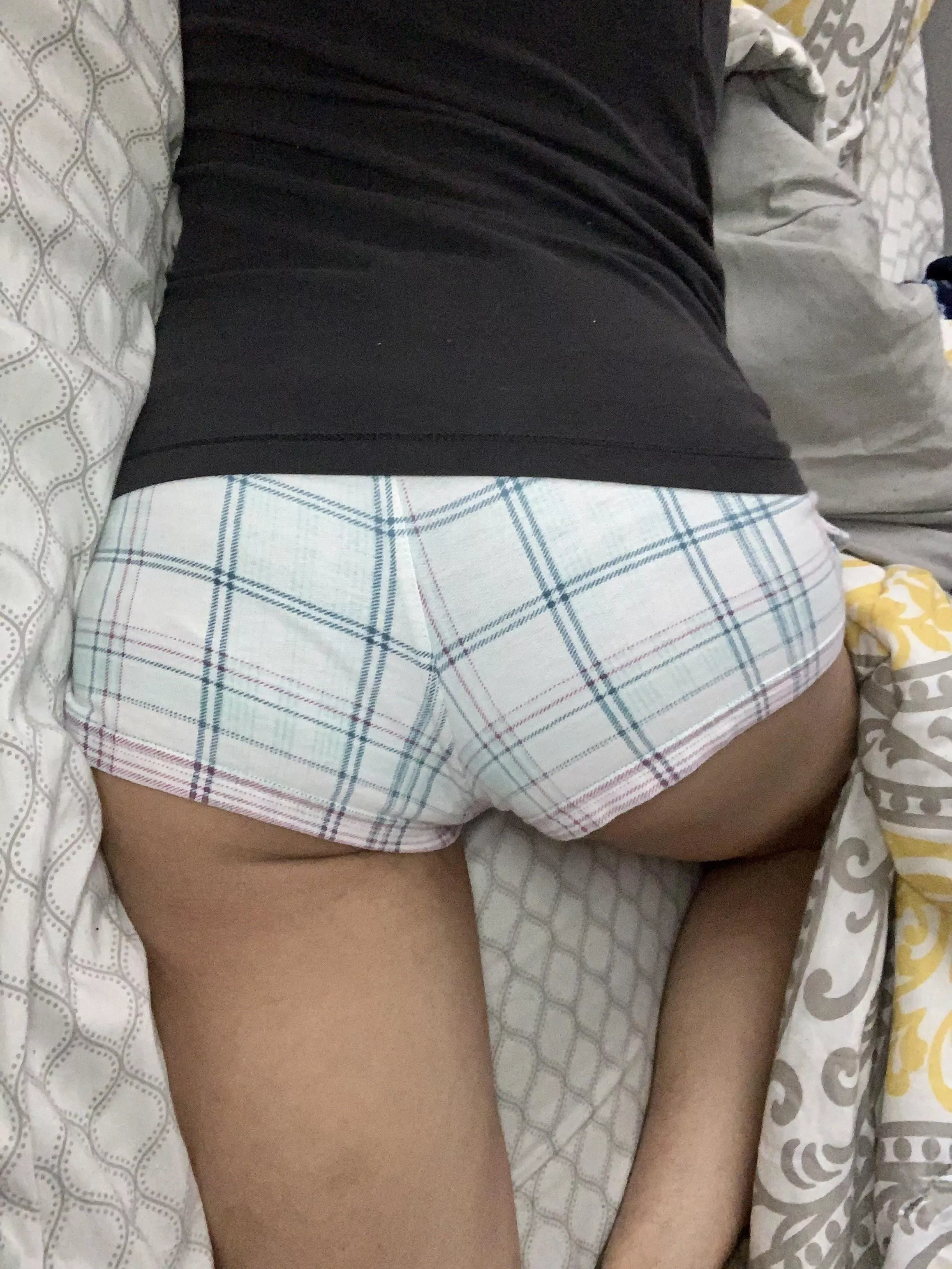 Raise your hand if you would bite it! šāāļø Raise your hand if you would bite it! šāāļø
