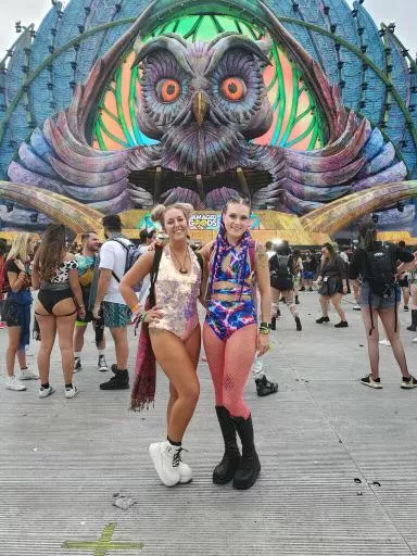 rave babes look better in twos