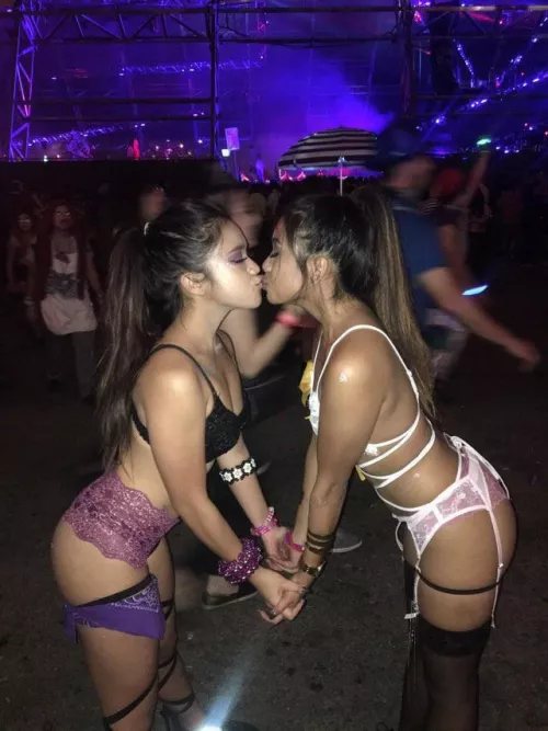Rave girls