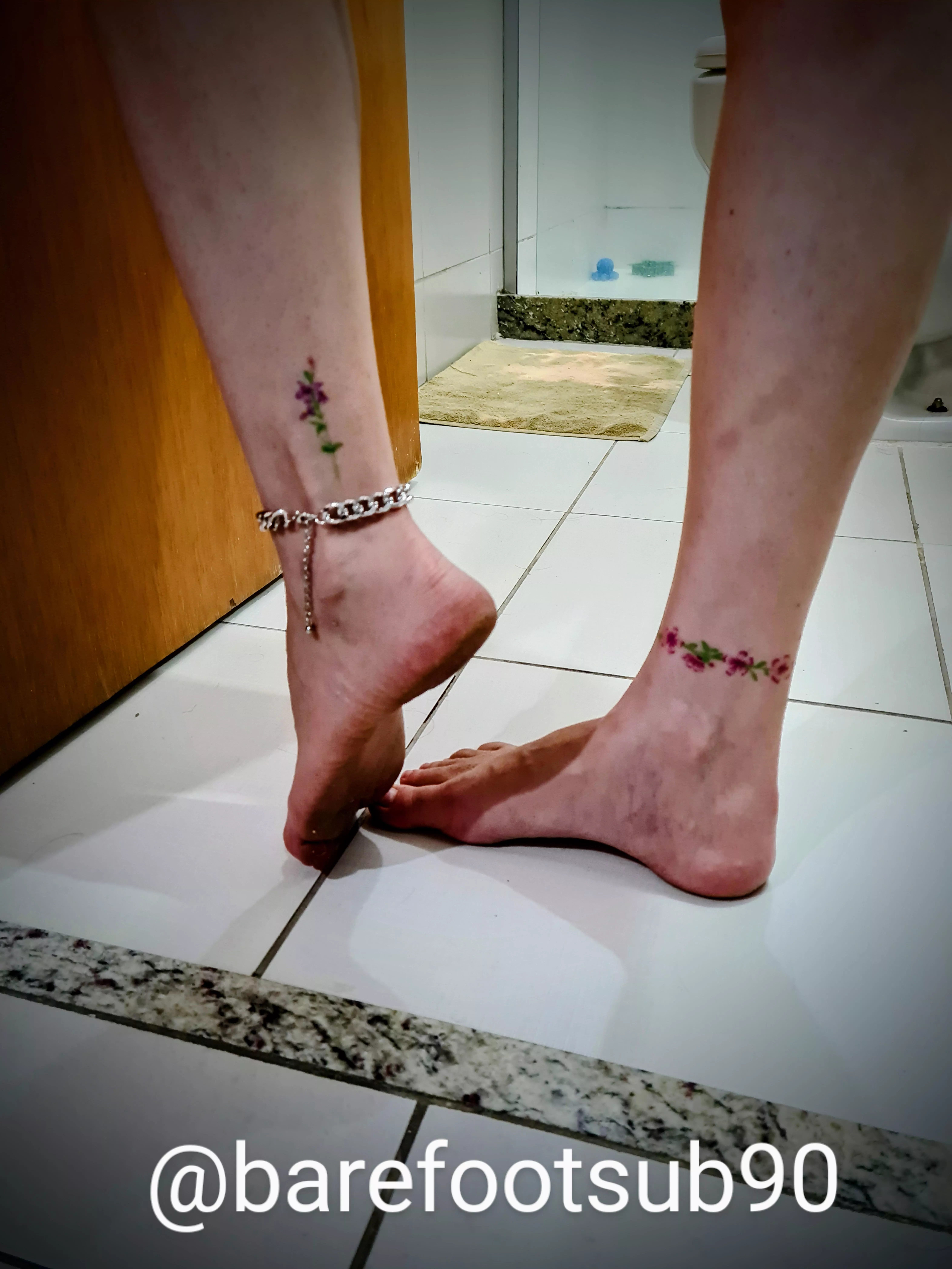 Real barefooter with black soles for you. Real barefooter with black soles for you.