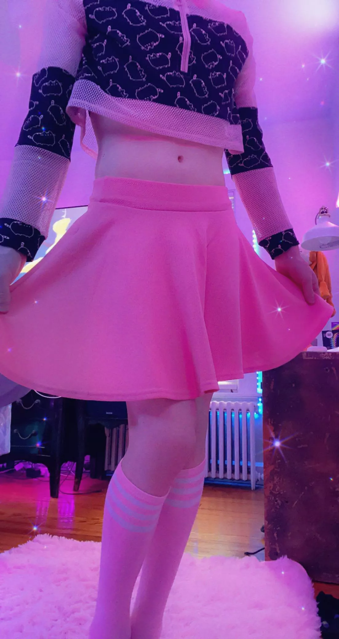 Really lovin' this new outfit! Thx Hun! :3