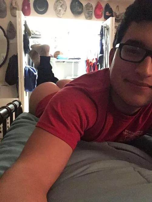 Recently single, happy New Years! (DM’s open)