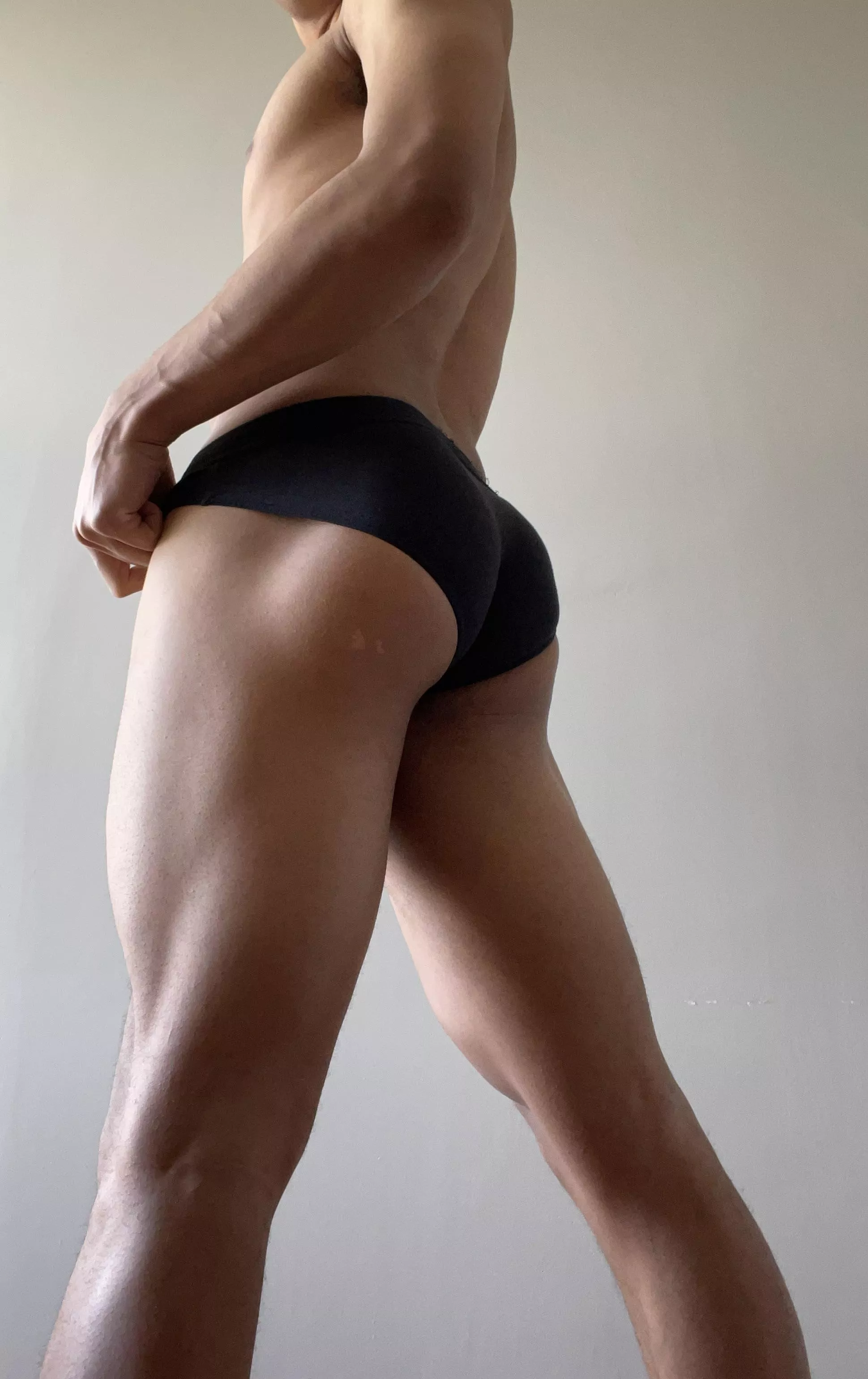 Reckon these briefs make my ass look good? 🥵