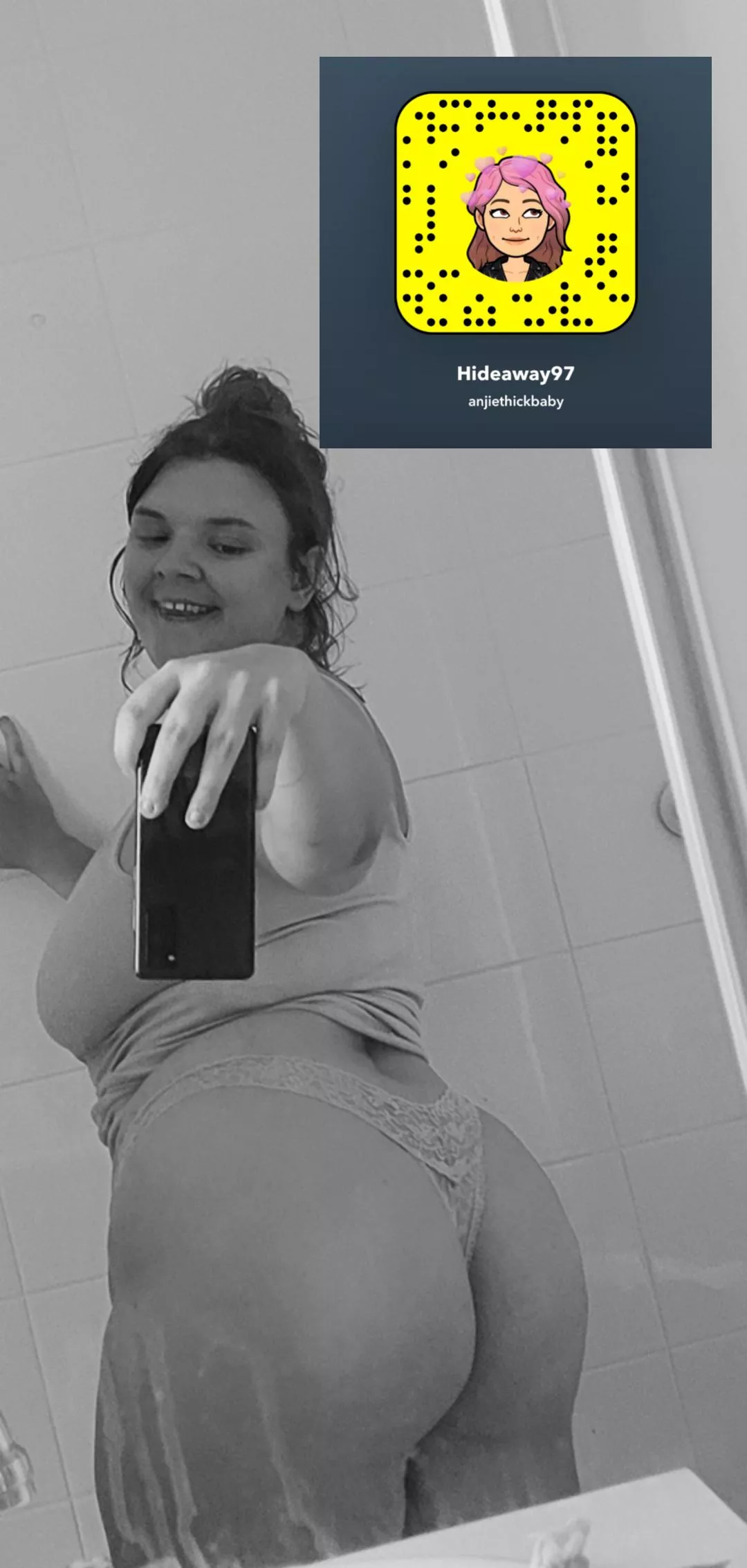 ^RED BUTTON & COMMENT FOR NAUGHTY NUDES 🙊🙊🙊 SNC: anjiethickbaby