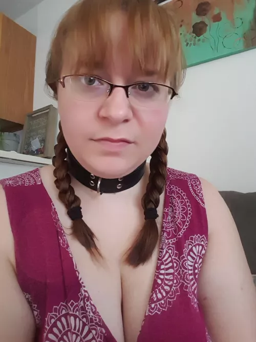 Red dress, black collar