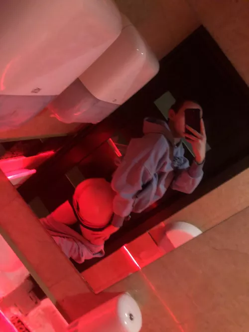 Red lights bubble butt ❤