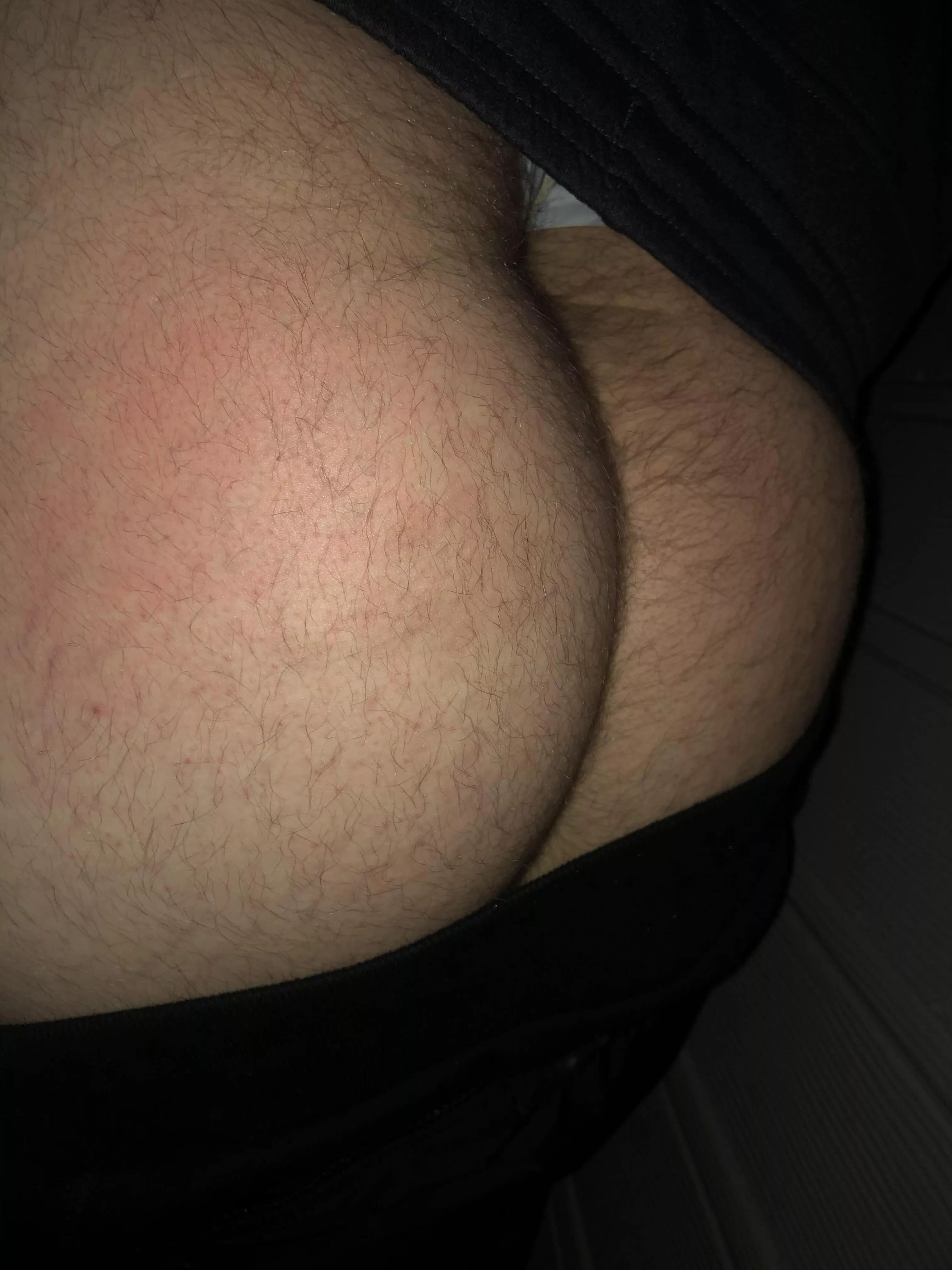 Red roses to red asses... Happy Valentine's Day 🌹