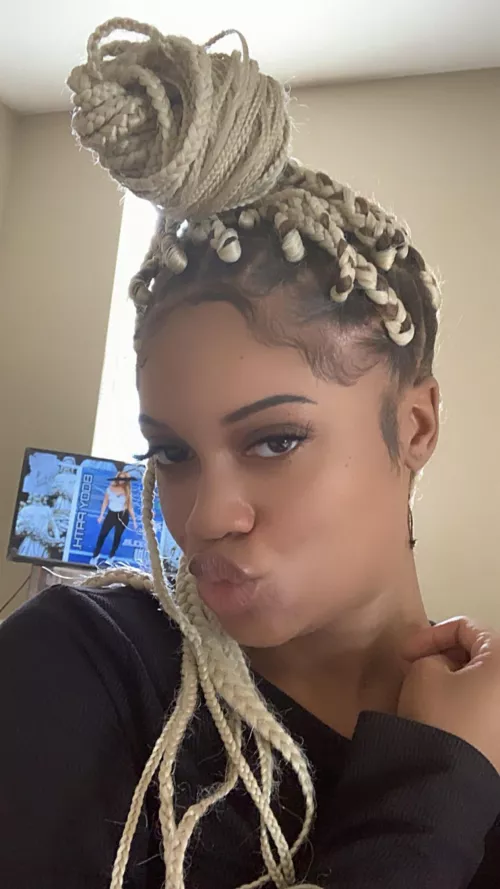 re-did my braids today ๐ฅฐ was told I donโt look half as bad a n***** today made me feel worth something but I know I donโt ๐ KIK// FineAssSub